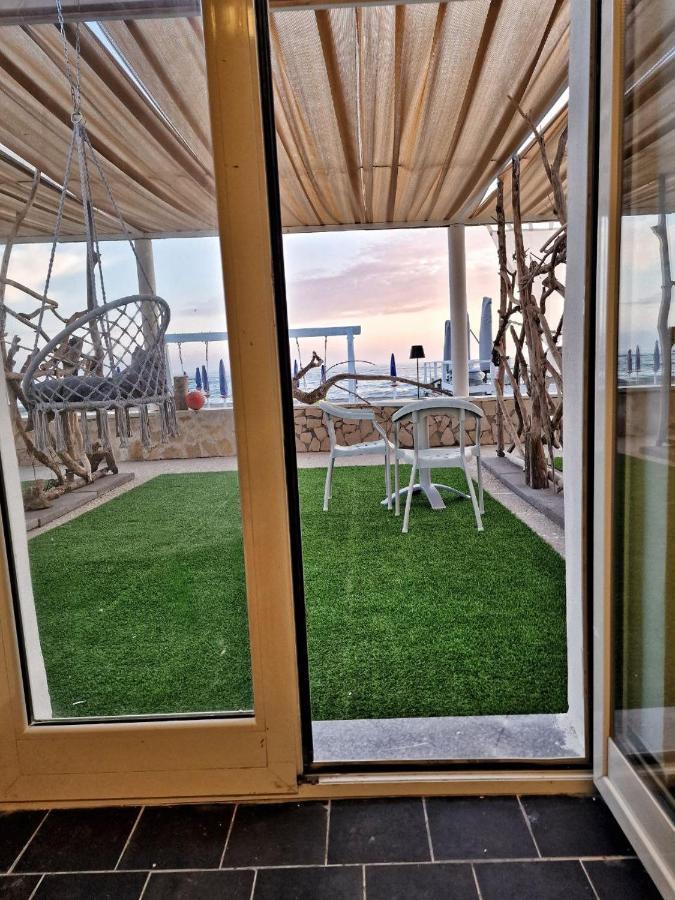 Beach Suites - By Lido Scalzone كاستيل فولتورنو المظهر الخارجي الصورة