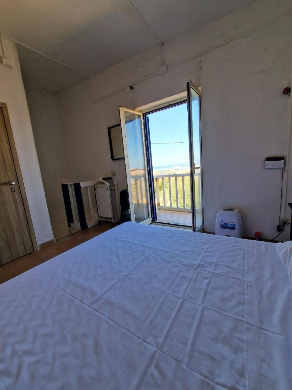 Beach Suites - By Lido Scalzone كاستيل فولتورنو المظهر الخارجي الصورة