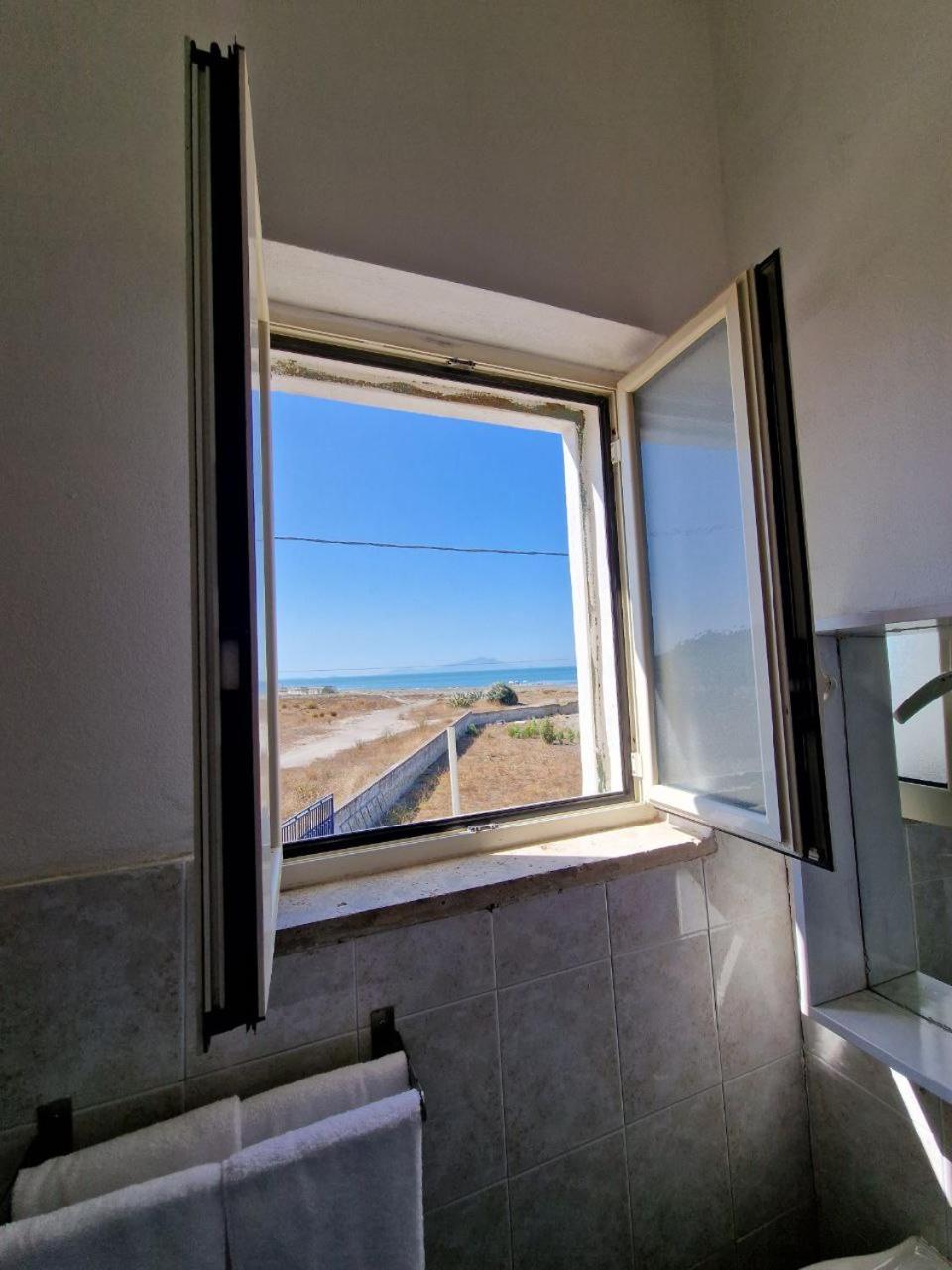 Beach Suites - By Lido Scalzone كاستيل فولتورنو المظهر الخارجي الصورة